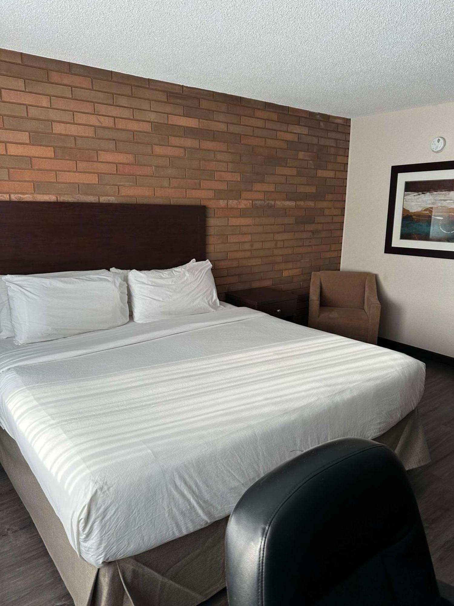 Best Western Cedar Park Inn Edmonton Exteriér fotografie