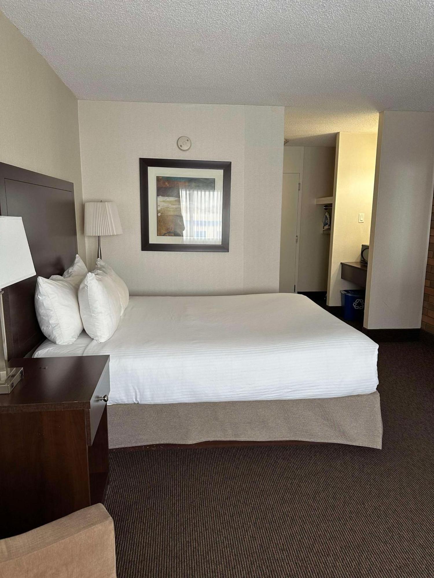 Best Western Cedar Park Inn Edmonton Exteriér fotografie