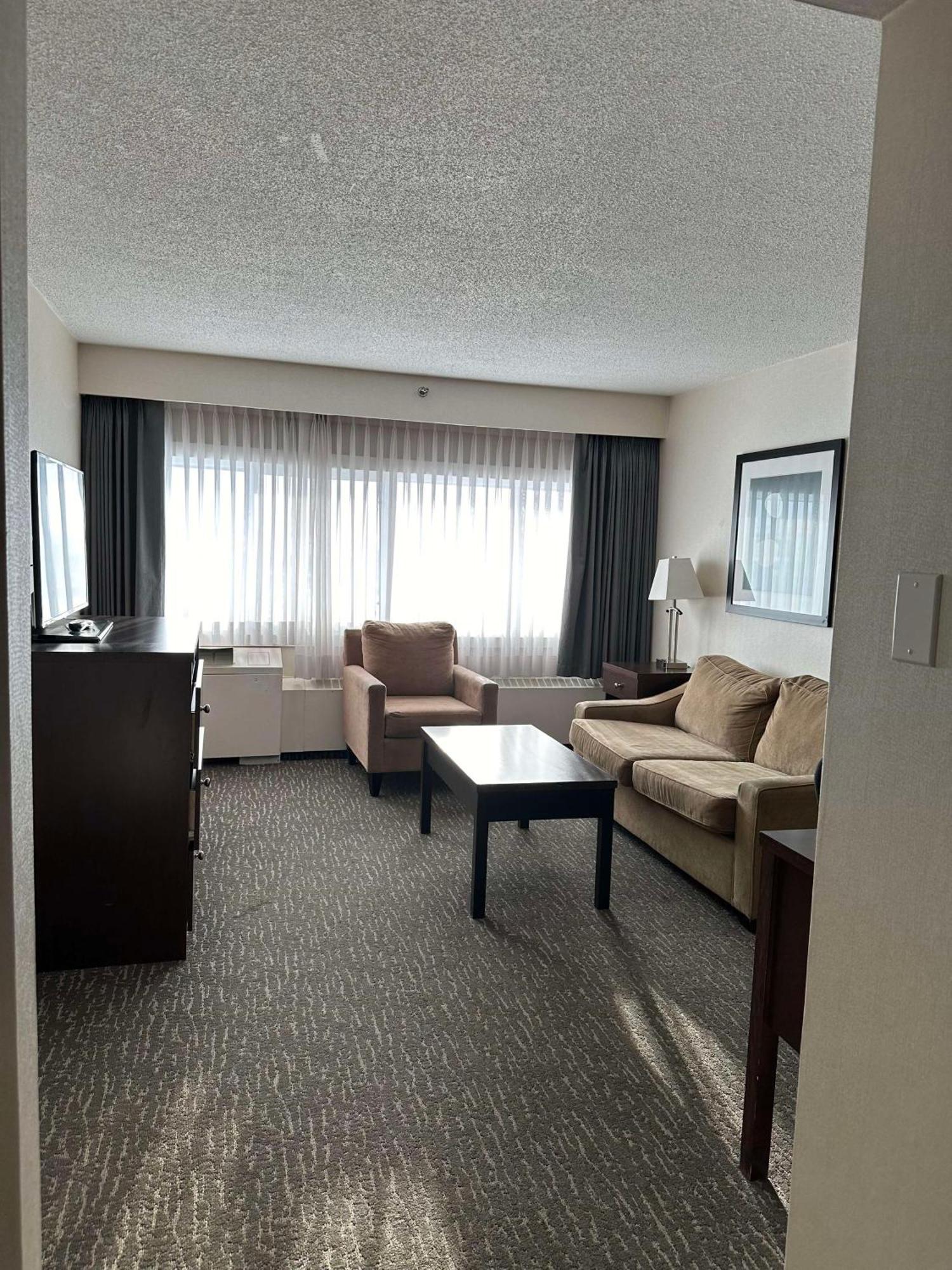 Best Western Cedar Park Inn Edmonton Exteriér fotografie