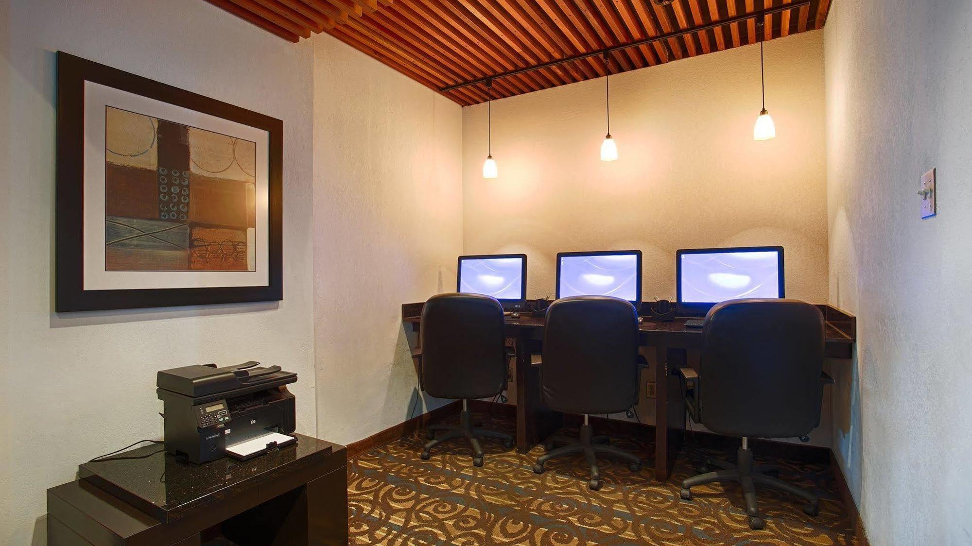 Best Western Cedar Park Inn Edmonton Exteriér fotografie